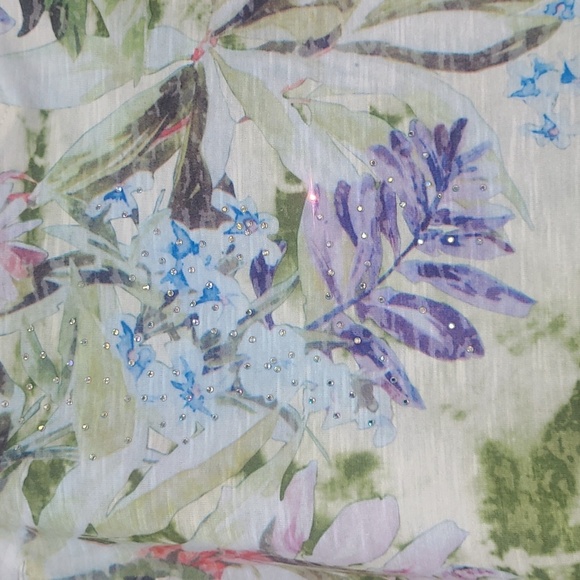 Tank Top Tunic Hip Length Sleeveless Pastel Floral Print On White Lace Trim EUC - Picture 2 of 11